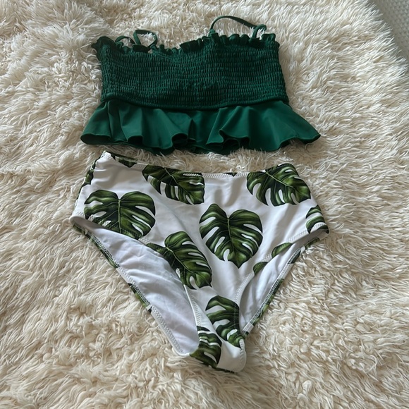 Cupshe Other - Two piece high waisted swim suit